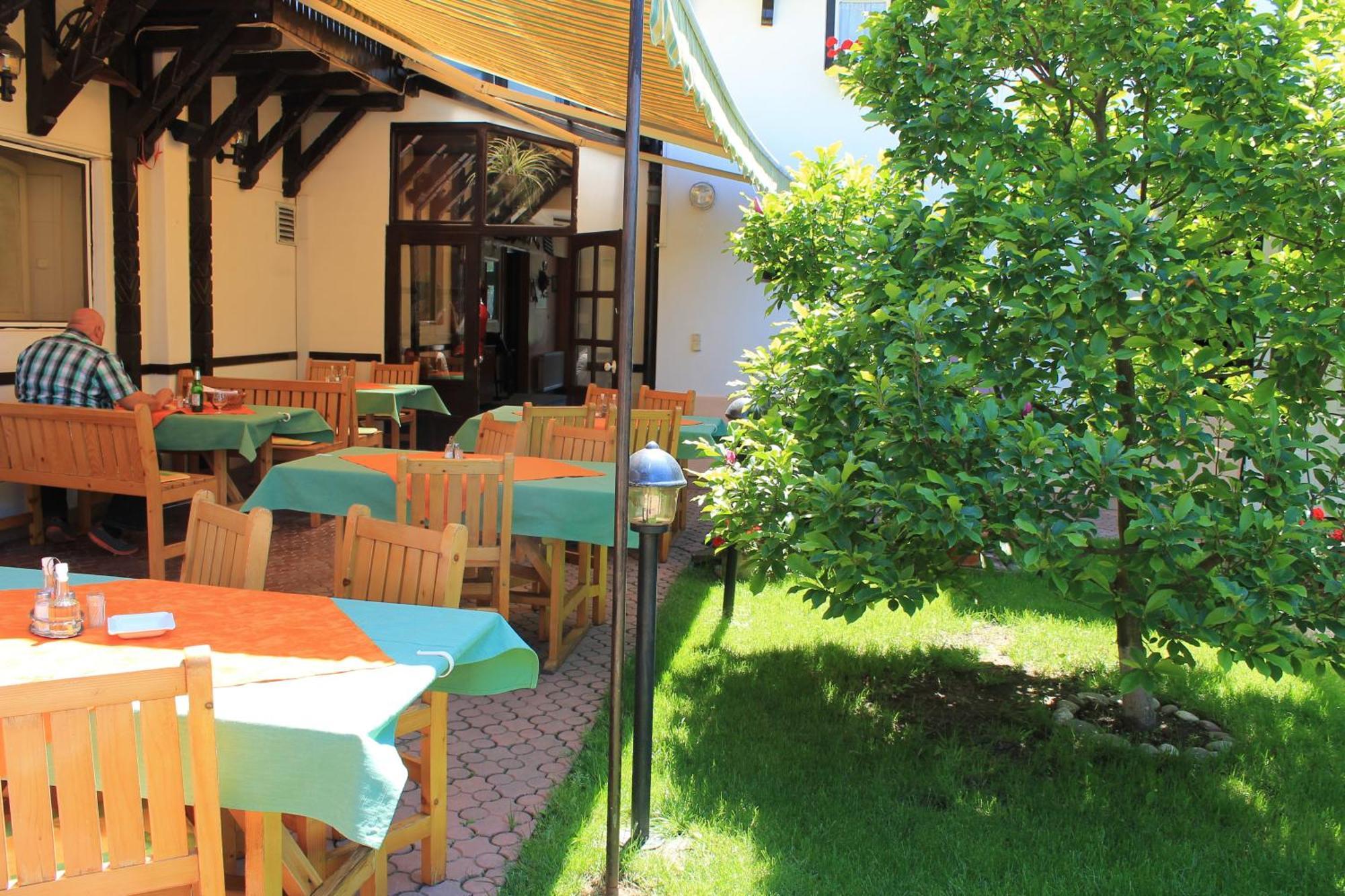 Pension Tip-Top Targu-Mures Bagian luar foto